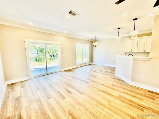 928 Central Road
