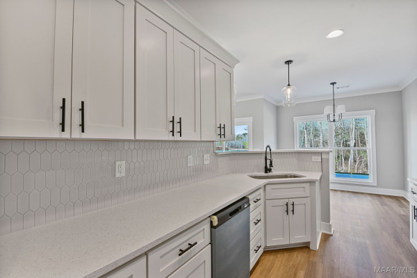 928 Central Road