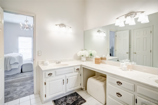 2811 Lansdowne Drive