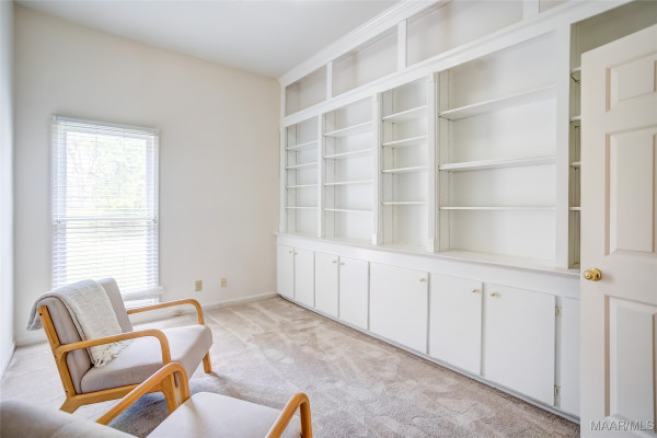 2811 Lansdowne Drive