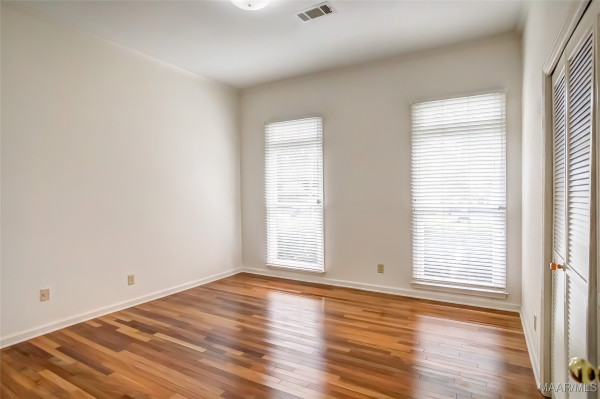 2811 Lansdowne Drive