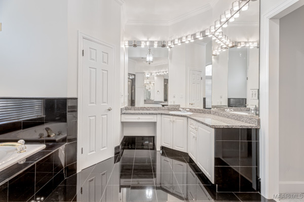 1421 Meriwether Road