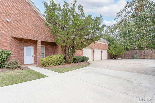 1421 Meriwether Road