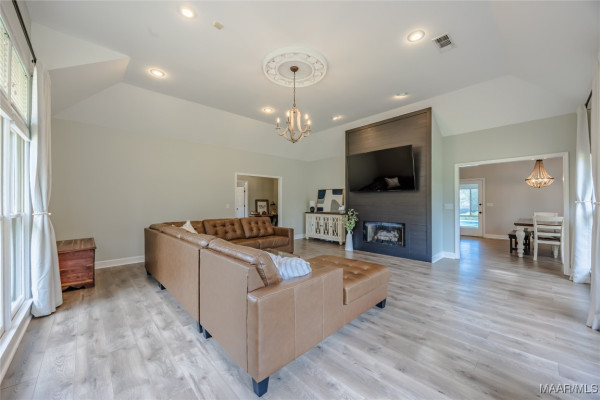 950 EMERALD MOUNTAIN Parkway