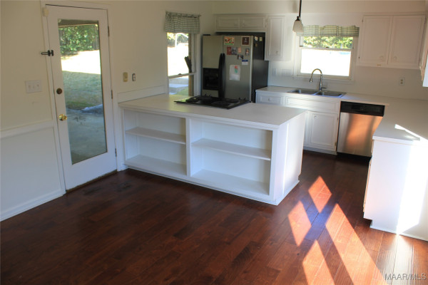 1761 Northfield Drive