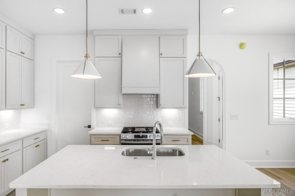 4508 Bloomsbury Street