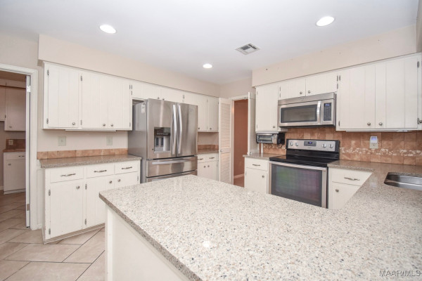 1237 Edgeworth Drive