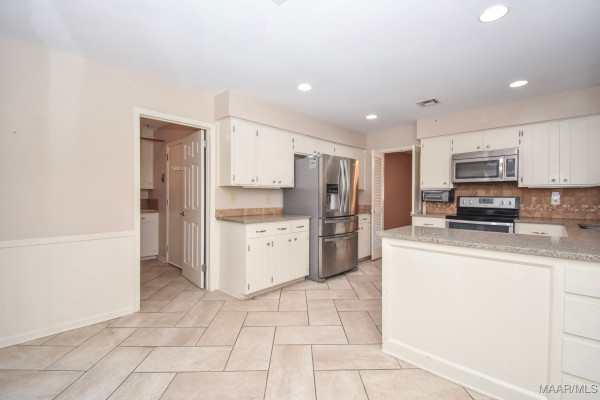 1237 Edgeworth Drive