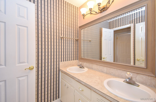 1237 Edgeworth Drive