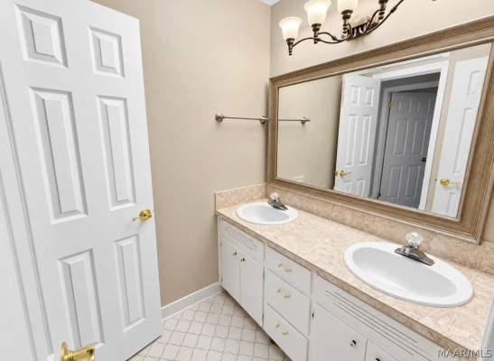 1237 Edgeworth Drive