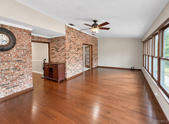 1237 Edgeworth Drive