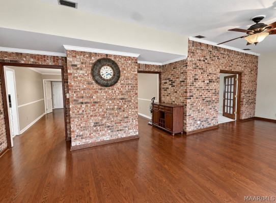 1237 Edgeworth Drive