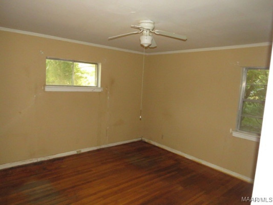 2712 GREENBRIAR Road