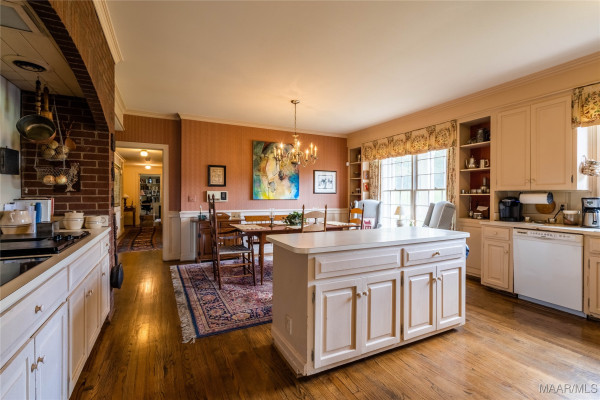 1241 Kirkwood Drive