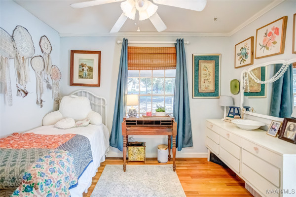 3325 Richardson Road S