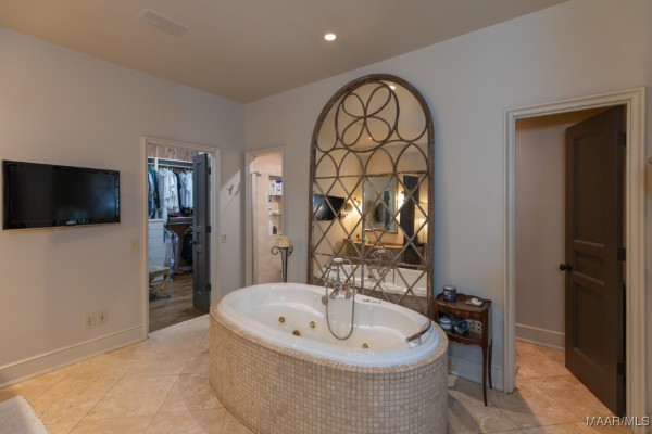 1998 W Fort Toulouse Road