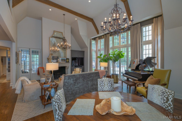 1998 W Fort Toulouse Road