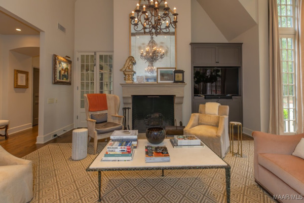 1998 W Fort Toulouse Road