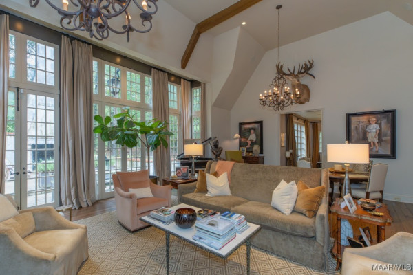 1998 W Fort Toulouse Road