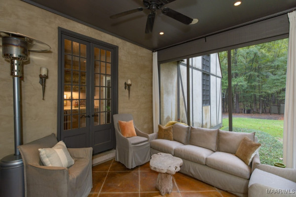 1998 W Fort Toulouse Road