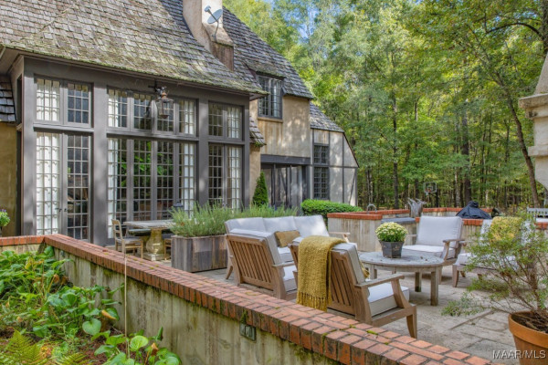 1998 W Fort Toulouse Road