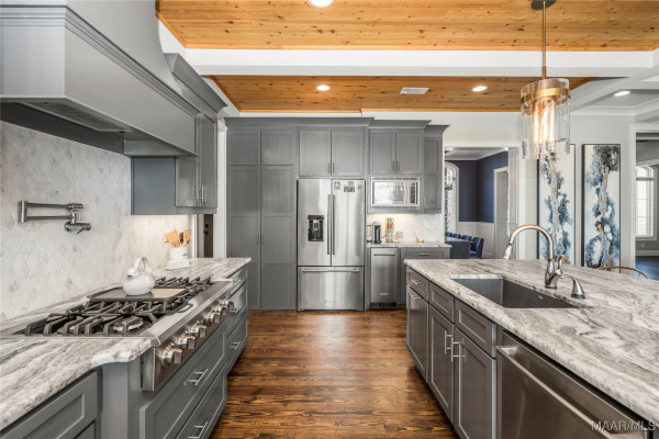 112 Chimney Ridge