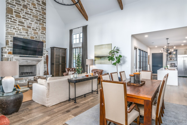 8443 Guildhall Street