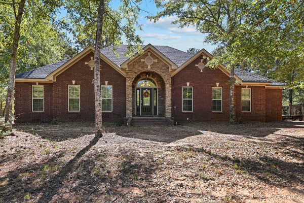 915 County Road 19 . N