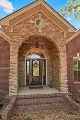 915 County Road 19 . N