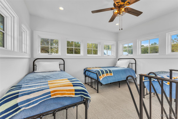 60 Castaway Cove Lane