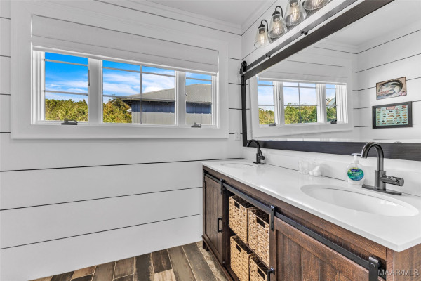 60 Castaway Cove Lane
