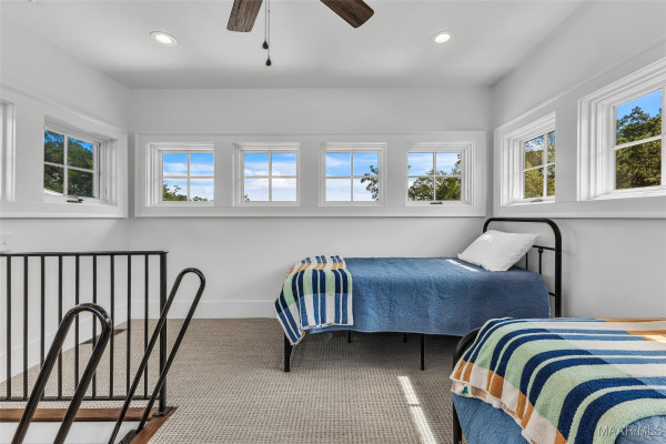 60 Castaway Cove Lane