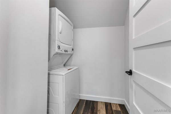 60 Castaway Cove Lane