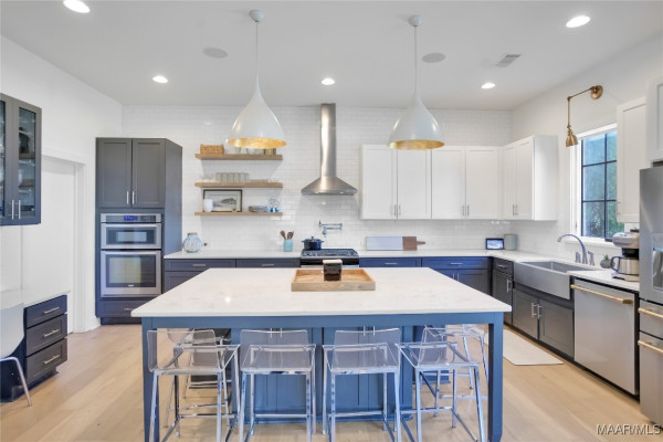 7906 Margaret Street