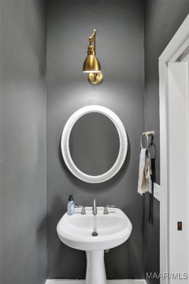 7906 Margaret Street