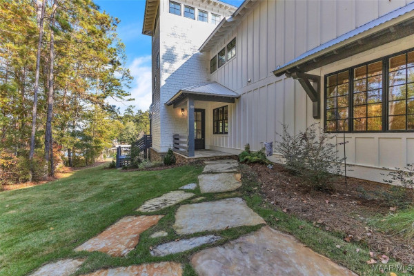 130 Castaway Cove Lane