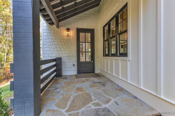 130 Castaway Cove Lane