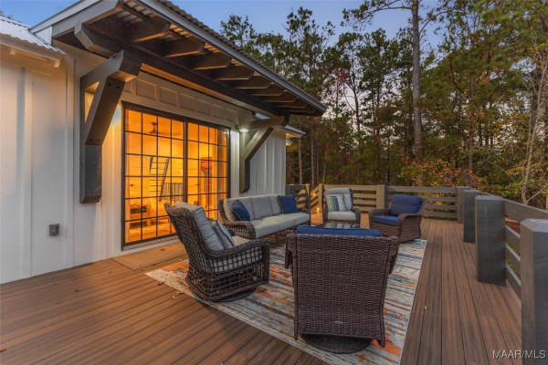 130 Castaway Cove Lane