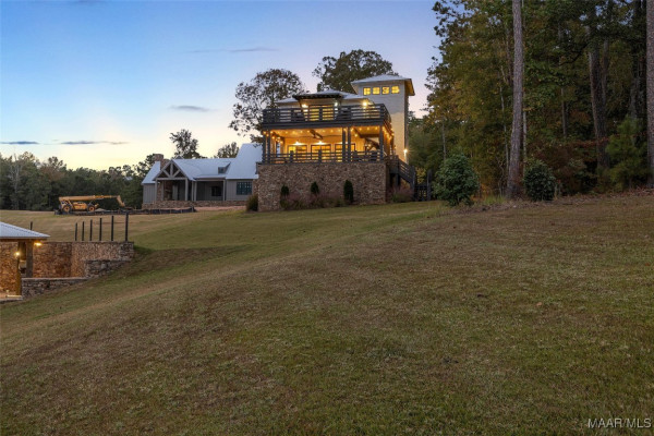 130 Castaway Cove Lane