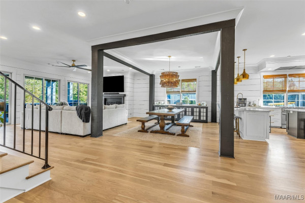 130 Castaway Cove Lane