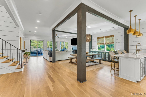 130 Castaway Cove Lane