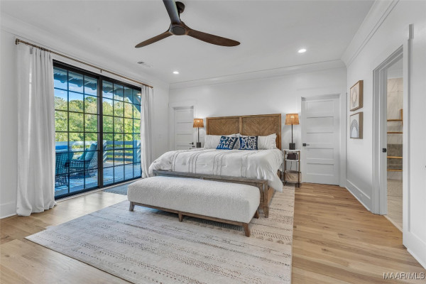 130 Castaway Cove Lane