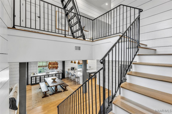 130 Castaway Cove Lane