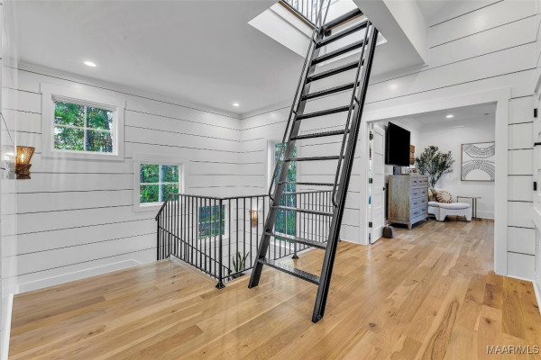 130 Castaway Cove Lane