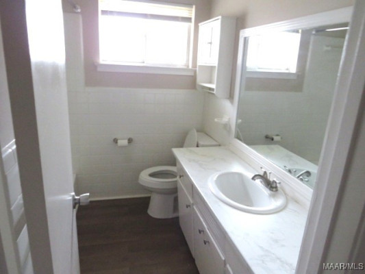 1725 Fairforest Drive