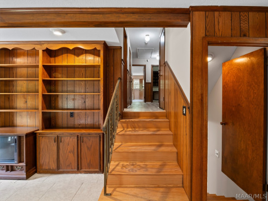 6100 Monticello Drive