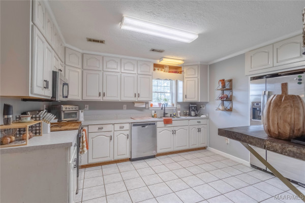 466 County Road 368 .