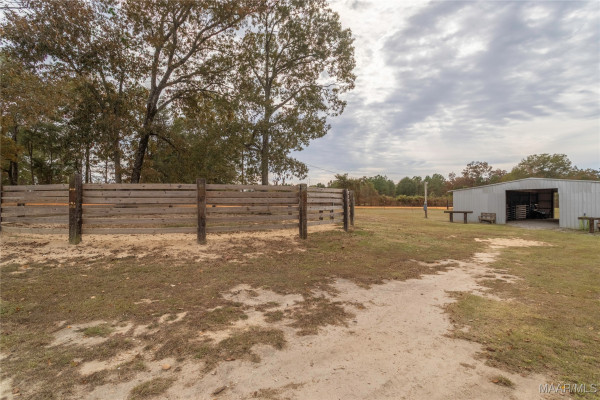 466 County Road 368 .