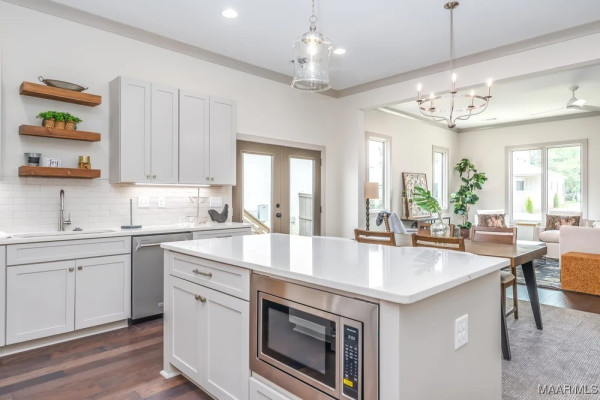 1563 Mews Cross Street