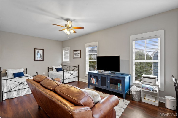 76 Double Oak Avenue